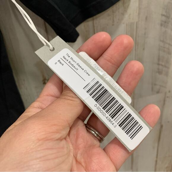 NWT Everlane The Short Sleeve Crew Neck Black Brief Bodysuit - Picture 3 of 6